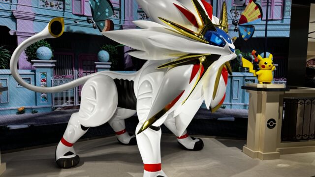 Pokémon Center Singaporeのソルガレオ像